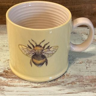 The Old Pottery Co Bumblebee Coffee Cup Mug Yellow Bee