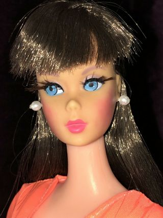 Awesome Vintage Barbie Tnt - Dark Brunette Hair - Twist N Turn