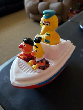 Illco Sesame Street Characters Wind Up & Go Boat Big Bird Ernie Bert