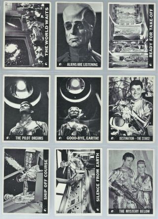 1966 Topps Lost In Space Complete 55 Trading Card Set - Set