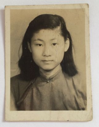Pretty Chinese Girl Qipao Photo 1940/50s