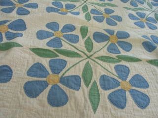 Vintage Handmade Quilt 80 X 78 Crisscross Floral Pattern 6 Spi