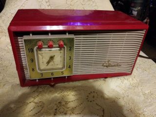 Sylvania Art Deco Collectible Vintage Tube Type Table Top Am Clock Radio Alarm