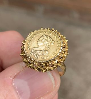 A Fine Quality Unusual Solid 18ct Gold,  Vintage Medallion Ring,  6.  3 Grams.