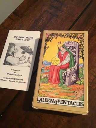 Universal Waite Tarot Deck Queen Of Pentacles With Book And Bag