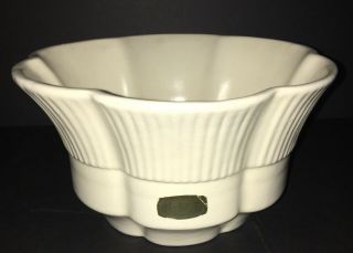 Vintage White Haeger Pottery Usa 156 Bowl Planter Pot Scalloped Macomb,  Il (hh)
