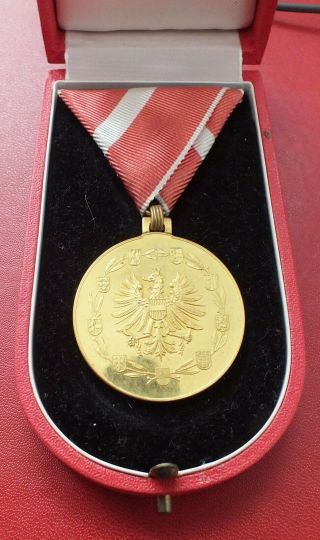 Austria Big Golden Medal For Merit To The Republic Of Austria,  Case Order Badge