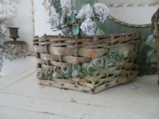 2 GORGEOUS OLD Vintage SMALL Wicker BARBOLA BASKETS ROSES FLOWERS Front & Back 3