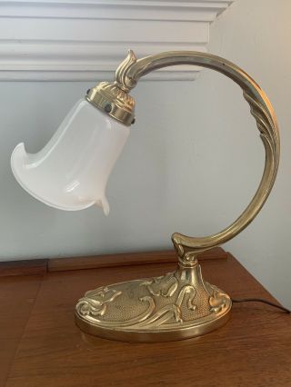 Vintage Art Nouveau Desk Bedside Reading Lamp Bronze W/ White Lily Light Shade