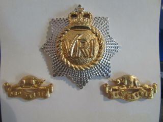 Royal Canadian Regiment Cap Badge & Collar Dogs