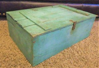Antique Primitive Wooden Box Crate Green Paint Shabby Chippy Farmhouse Chic