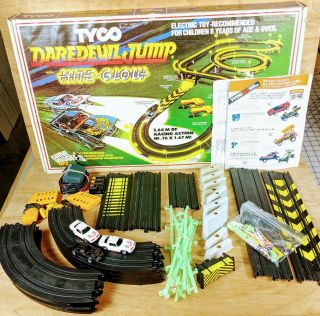 Tyco Daredevil Jump With Nite Glow Race Track Set,  Extra Car Vintage 1980’s