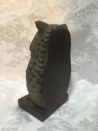 Single Brown Owl Bookend | Resin/plastic. 3