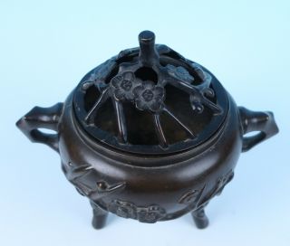 Chinese Bronze Tripod Censer w/ Cover Prunus Incense Burner Xuande Mark 宣德帝 3
