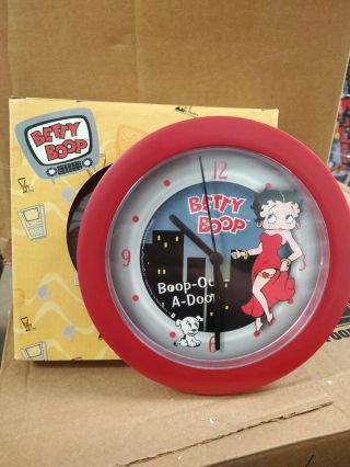 Betty Boop Red Wall Clock W/ Pudgy And City Background 8.  25 " Box 2000