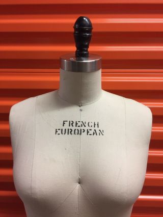 VINTAGE French European DRESS FORM Mannequin Size 6 Collapsible Shoulders 2