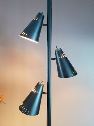 Vtg Metal Retro Tension Pole Lamp Mcm Black Color 3 Light Fixture