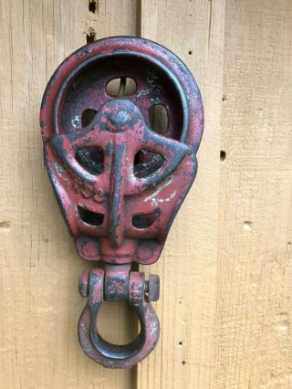 Antique Vintage Cast Iron Hay Loft Barn Trolley Pully Cast Iron Pully
