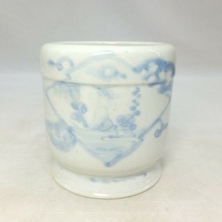 D186: Japanese Incense Burner Of Old Hirado Porcelain With Good Pale Tone