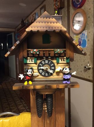 Vintage Rare Cuckoo Clock Chalet W/mickey/minnie & Goofy Chimney Sweep