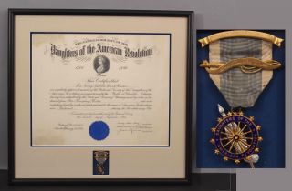 Vintage Dar Daughters American Revolution 14kt Gold Medal & Certificate,  Nr