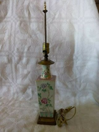 Vintage 1950 ' s Oriental Table Lamp w Lotus Blossoms & Misc Flowers 3