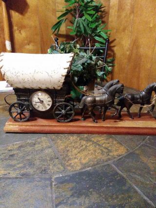 Vintage United Goods Co Covered Wagon Model 550 Electric Clock - Lamp