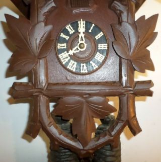 LARGE RUSTIC CARVED GERMAN BLACK FOREST UNUSUAL 8 DAY CUCKOO CLOCK 3