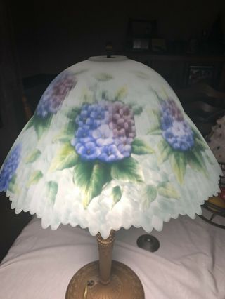 Glynda Turley Signed Art Reverse Hand Painted Glass Hydrangea Table Lamp Shade