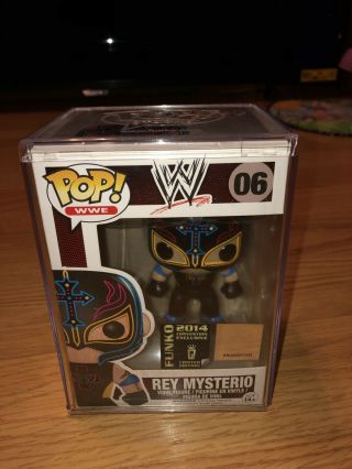 Funko Pop Wwe Rey Mysterio 06 2014 Sdcc - Vaulted/retired - S&h Usa