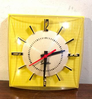 Vintage Mid Century Modern Spartus Yellow Kitchen Wall Clock Art Deco