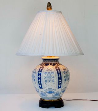 Chinese Large Blue And White Hand Painted Ceramic Table Lamp