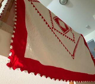 Vintage Handmade Sawtooth Red And White Quilt With Prairie Point Edge