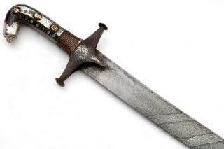 Antique Islamic Arab 19th C.  Shamshir / Kilij Sword With A Strong Damascus Blade