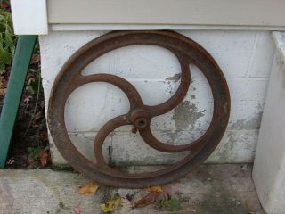Large Size 21 " Antique Cast Iron Wheel Farm Barn Pulley Rustic Decor Yard Art