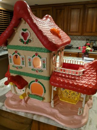 Vtg Large 1980’s Berry Happy Home Strawberry Shortcake Doll House Dollhouse 1983
