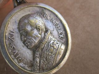 Antique Religious Medal/ Pendant Rome Vatican Pope Pius XII - 1940 ' s. 3