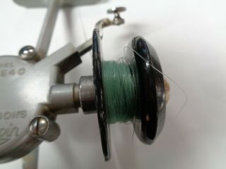 Vintage Johnson ' s Sure - Spin Model 640 fishing spinning reel 2