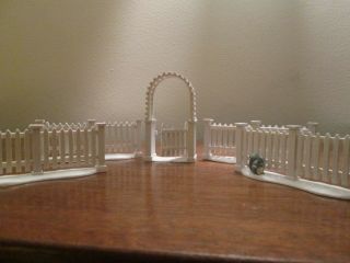 Snow Village White Picket Fence With Gate 52624