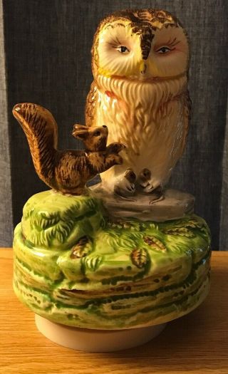 Vintage 1977 Schmid Music Box Beatrix Potter Waltz Of Flowers Owl & Squirrel