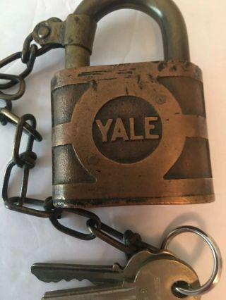 Vintage Yale & Towne Hardened Brass 2 " Padlock & 2 Keys On A Brass Chain