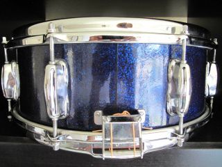 vintage slingerland snare drum,  1966 artist model in dark blue sparkle 3