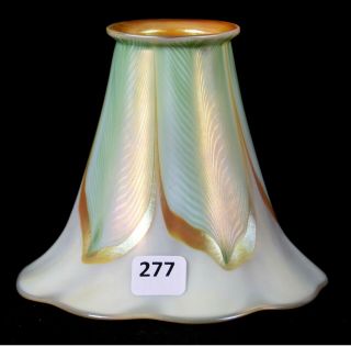 Signed Quezal Art Glass Light Shade 4.  5 " Green & Gold Iridescent Pulled Feature