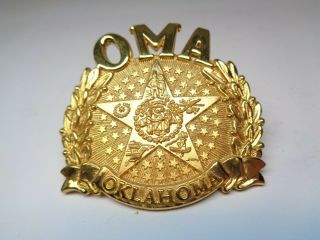 Vintage Oma Oklahoma Military Academy Screw Back Hat Or Uniform Badge
