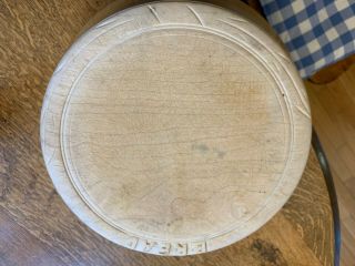 Vintage English Carved Wood Round Cutting Bread Board Wooden Kitchen Prim 11 "