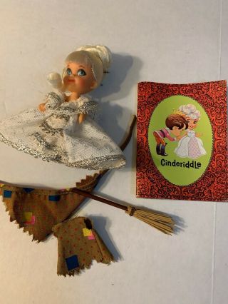 Vintage Liddle Kiddles Cinderiddle Cinderella Storybook Little Set Slippers Book