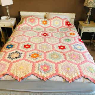 Vintage Twin Flower Patch Quilt Hand Made Cozy Warm Brightly Colored