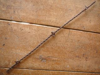 Scutts Arrow Plate Barbs On Three Heavy Gauge Lines - Antique Barbed Wire