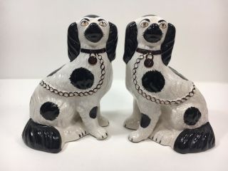 Vtg Pair Staffordshire England Seated Black & White King Spaniel Dogs 9”