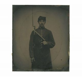 1/6 Plate Civil War Tintype of Double Armed Union Soldier - 1842 Springfield 2